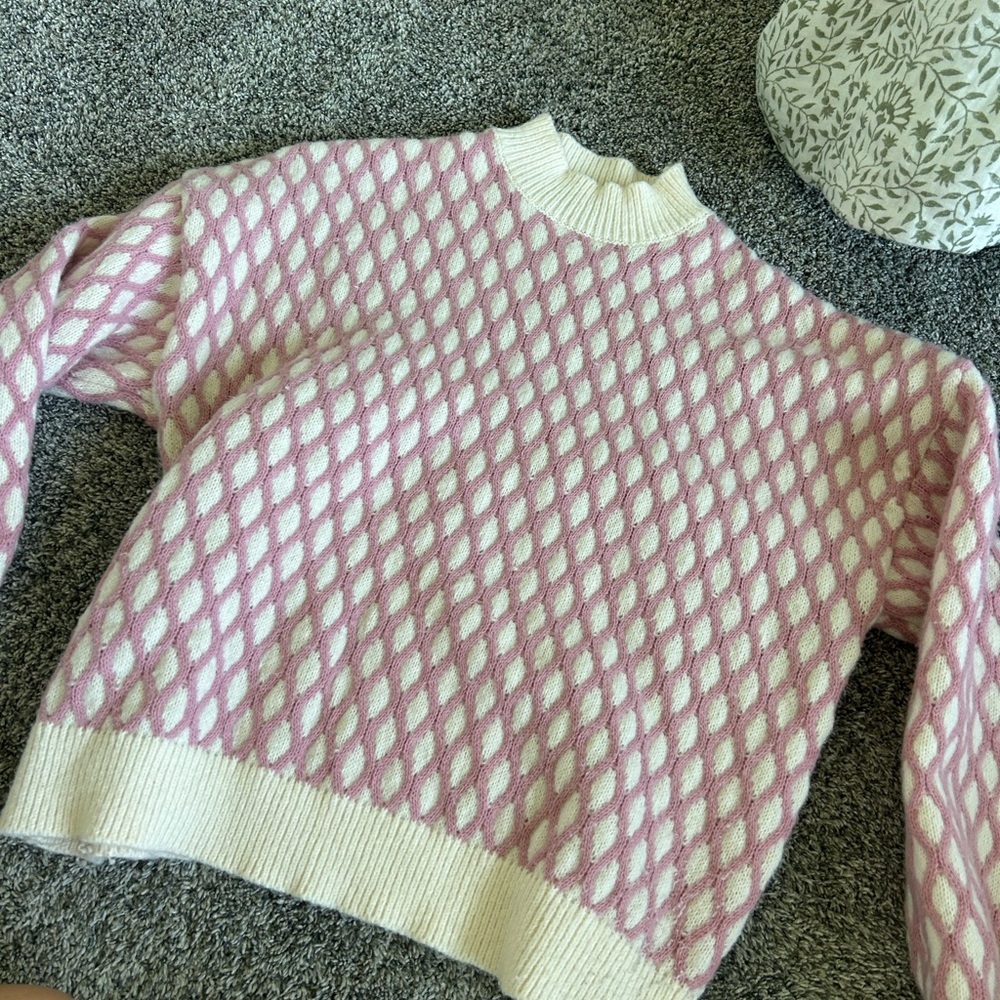 Chic Pink and White Women's Crew Neck Sweater